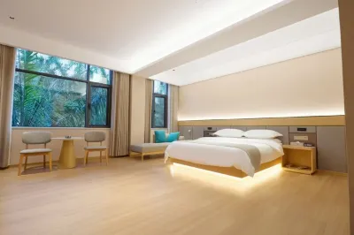 Hotel construction in Yingjiang