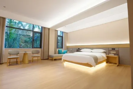 Hotel construction in Yingjiang Отели в г. Инцзян