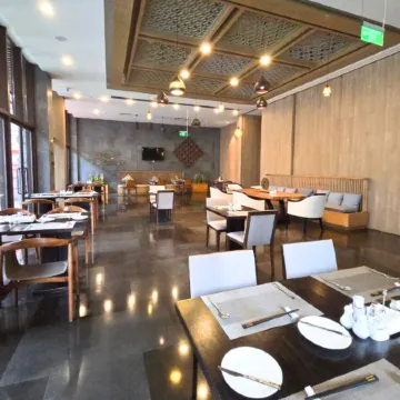 SHV Hotel Отели рядом с достопримечательностью «Пляж Очутель»