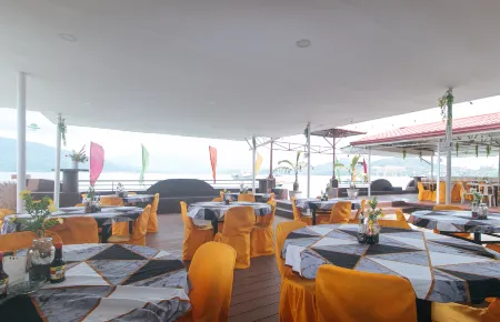 RedDoorz Plus @ Seaborne Hotel Subic Zambales