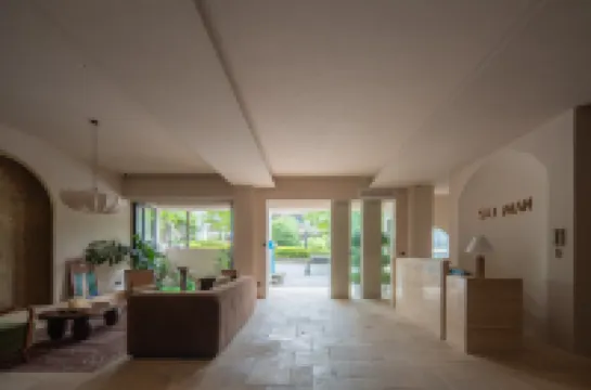 Dongjiang Lake Suman Homestay (Xiaodongjiang Scenic Area)