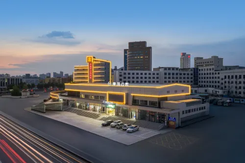 Moding Yunxi E-Sports Hotel (Cao Wei Ancient City Fat Donglai Times Square)