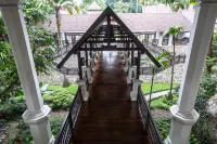 Novotel Bogor Golf Resort dan Convention Center Hotel dekat Taman Cagak Jasinga
