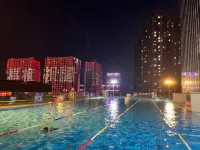 ONESS Executive Hotel - Rooftop Pools