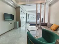 Manyue Light Luxury Hotel (Yingtan Station Tianhong Shopping Center Branch) - 2성급