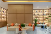 Kaise Hotel (Fenggang Sports Center Jingangcheng Commercial Pedestrian Street) - parkir