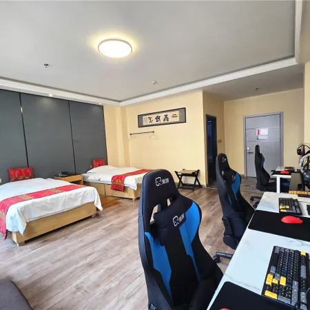Jingzu Esports Hotel (Dingxi Yuhu Park Branch)