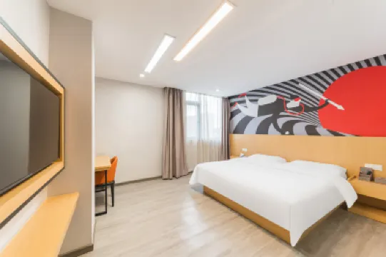 JUN hotels (Huizhou Green Fairy Tale World Store) Hotels in Huizhou