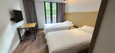 Wujia Homestay (Swan Castle Town) Hotels near Houwanggu Sceneic Area