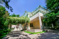 BADAGUAN HOTEL QINGDAO Hotels in Badestrand Nr. 1 und Landschaft bei Badaguan