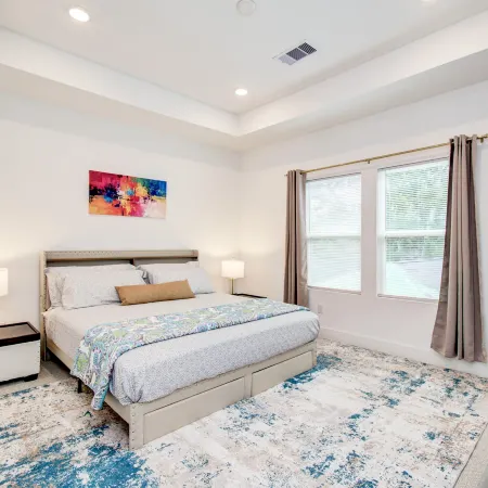 Modern getaway near downtown and airport