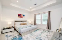 Modern getaway near downtown and airport