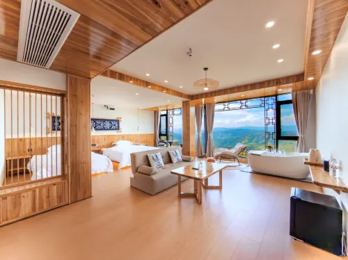 雲露山.360°山景.Slowly原木風私享美宿（肇興廈格店） - 新開幕