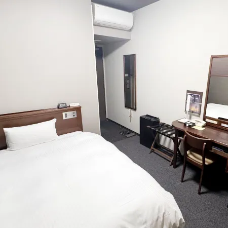 HOTEL ROUTE-INN  ISAHAYA INTER Отели рядом с достопримечательностью «Ōmura-kō»