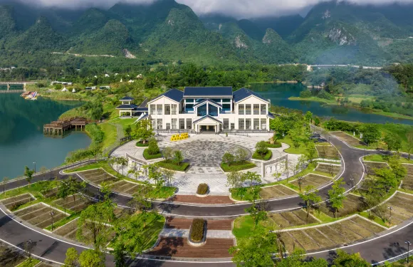 坡豪湖嶼畔營地