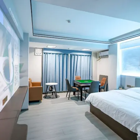 8 Days Hotel