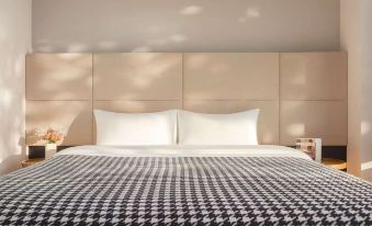 Orange phoenix hotel(China Street Store)