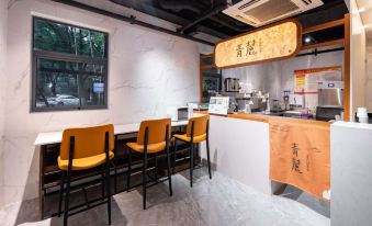 Kaju Hotel(Olympic Xinglong Street subway station store)
