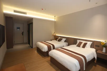 Youngsun Seasons Hotel(Zhenfu&Yunxi Middle School)