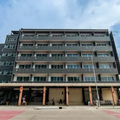 Prima Place South Pattaya Hotels near Tukcom Pattaya