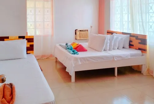 RedDoorz @ Jmalls Island Tourist Inn Dinagat Island - Bintang 2