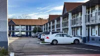 Studio 6 Suites Richland, MS / Jackson - parking