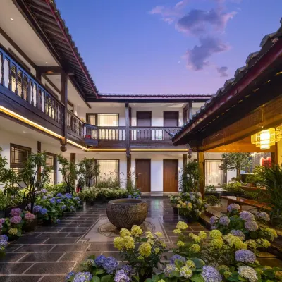 Feng Qingcheng Inn (Dashi Che Hotel in the Old Town of Lijiang) Hotels near Large Waterwheel