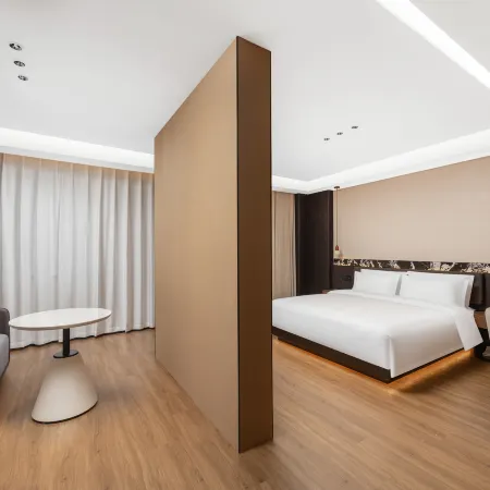 Zheshan Garden Hotel (Wuhu High-Speed Railway Station)