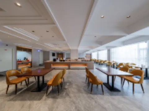 Vienna Hotel (Xinxiang Yanjin Ping'an Avenue Branch） Hotels in Yanjin
