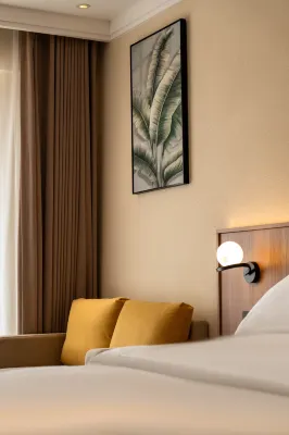 Qianhe · Rainforest Dai Villas | JUNGLE Esports Cityscape Hotel (Mengla Starlight Night Market) - เปิดใหม่