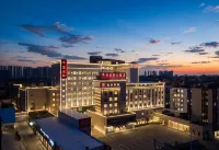 Huakang International Hotel - parking