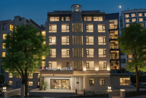 Meihao R Royalss Hotel （Qingdao Zhanqiao Railway Station Branch） - 비치 리조트