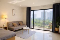 Nice view,modern decor, netflix, movie projector