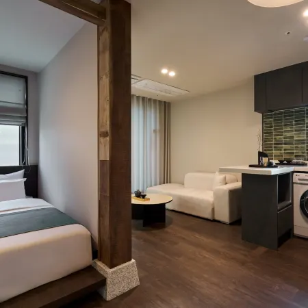 Loop Seoul Hotel by Anook Seoul Gangnam 2nd Отели рядом с достопримечательностью «Sinnonhyeon Station»
