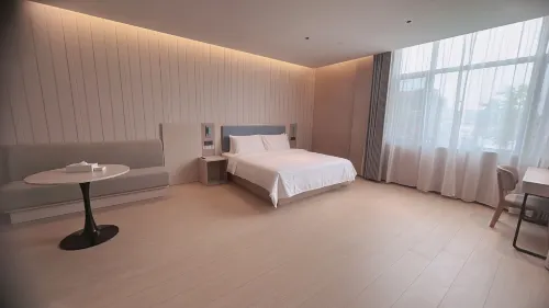 Rujia Yiju Hotel (Zoucheng Yishan South Road Qianquan Decoration City)