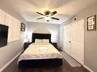 The Quiet Lux Room #3 with KB(Kingsize Bed) Hotels in 