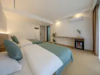 Receding Sail Hotels in Zhenyuan County