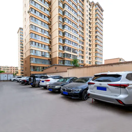 Silk Road Light Hotel (Wuwei Pedestrian Street Railway Station)
