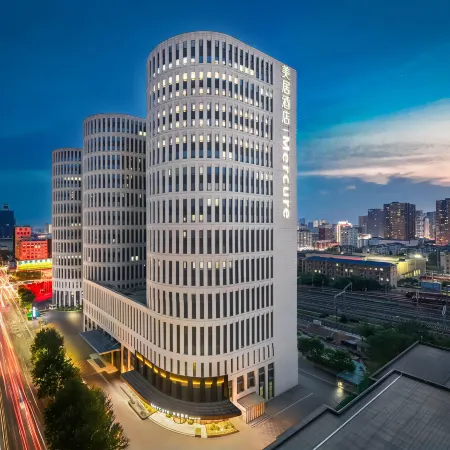 Mercure Shenyang Railway Station Taiyuan Street Отели рядом с достопримечательностью «Железнодорожный вокзал Шэньян»
