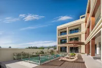 Chunyu · Camellia Isle · Private Hot Spring Pool Homestay (Nalati Town) - Rooftop Pools