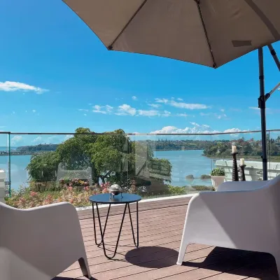 Seaside Home in Parnell 帕內爾附近的飯店