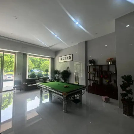 Youju Apartment (Pingxiangbei Railway Station & Olympic Sports Center Branch)