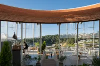 The LOOP Boutique Hotel & Café - bar