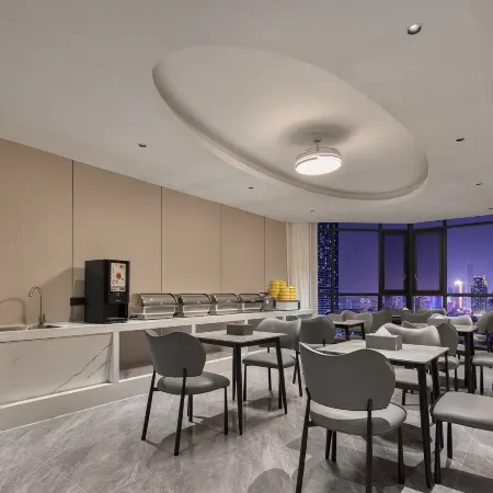 Lujing Cloud Hotel (Huizhou West Lake Honghua Lake Scenic Area)