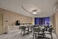 Lujing Cloud Hotel (Huizhou West Lake Honghua Lake Scenic Area) - Airport Shuttle