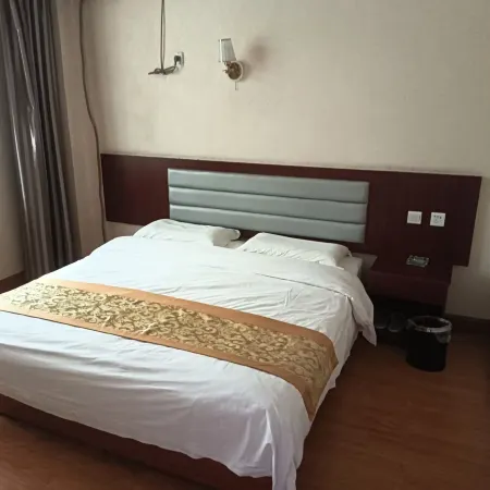 Jinlize Hotel (Baicheng Railway Station)