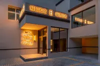 Serene Hongshan Designer Courtyard (Urumqi CCMALL Times Square) - พร้อมระเบียง