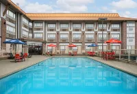 Holiday Inn VICTORIA – ELK LAKE by IHG