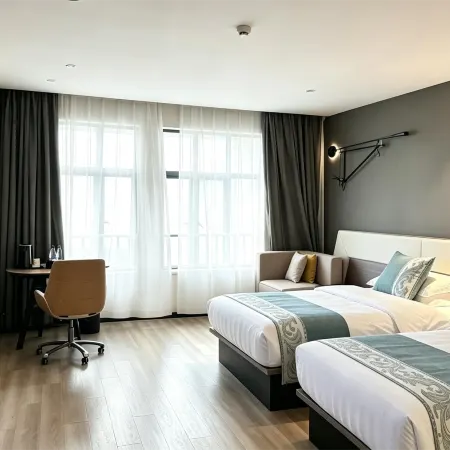 Yuchengyingqu · Luxury Arcade Apartment (Lushan High-Speed Rail Station Branch)