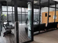 REX 3 Bedroom Apartment with 4 Beds @BDC Saradise - Fitnessstudio